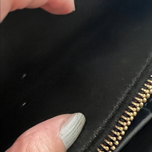 Burberry bags Used but still good looking - Picture 9 of 10